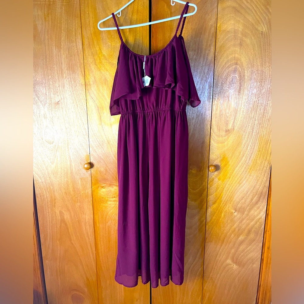 Brand new with tags- never worn. Perfect for a fall wedding or event.